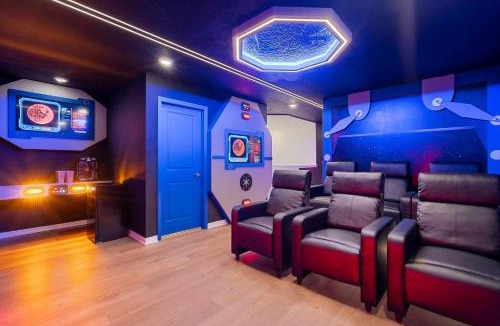 Four Corners House | 10Bd Epic Vacation Home Themed Rooms Windsor Cay