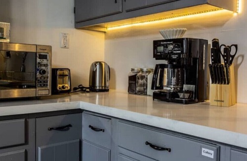 Trenton House | 10Beds! By BATAWA SKI HILL! [40% DISCOUNT] Two Riverside Homesn