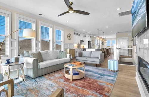 Wilmington Beach House | 10BR Beach Retreat w/HotTub/BBQ/Parking-Sleeps 30!