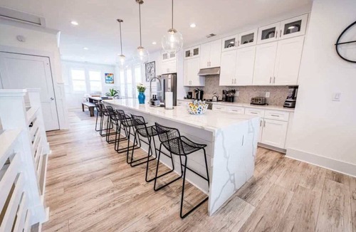 Wilmington Beach House | 10BR Beach Retreat w/HotTub/BBQ/Parking-Sleeps 30!
