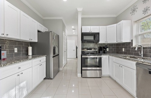 West Dallas House | 10BR Luxury Haven w/Game Room — 10 Mins to Downtown & Perfect for Events