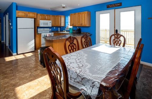 Colchester County House | 10M From the Ocean! Upper Suite with Amazing Views - Highest Tides in the World