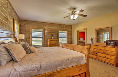 Rosston House | 11-Acre Log Cabin w/Jungle Gym & Sand Volleyball