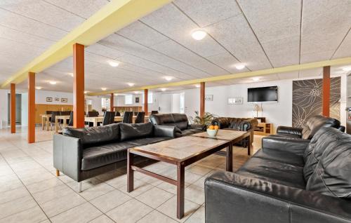 Ronde House | 11 Bedroom Pet Friendly Home In Rønde