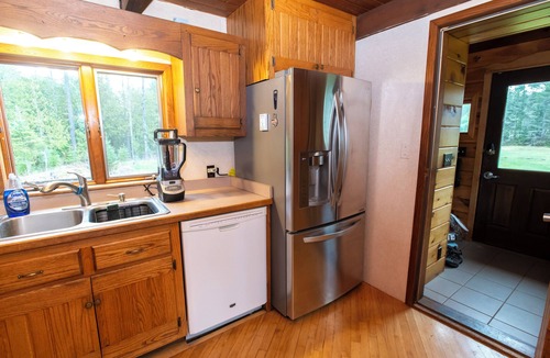Vulcan House | 11 Beds Sleeps 20+. Pets OK. 4 Bedrooms, Bonus Room, Bunk House, 40 Acres