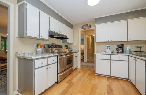 Heritage Woods House | 11 Deer Run: Beautiful home in Sea Pines with private pool. Walk to Beach