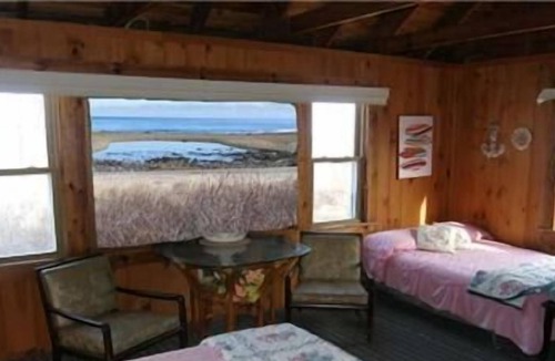 Sandwich Cottage | 11 Freeman Ave - SD357