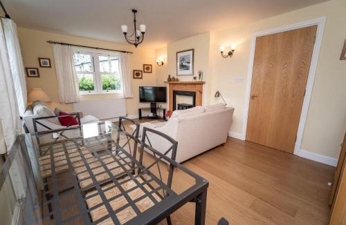 Keswick House | 11 Howrah's Court