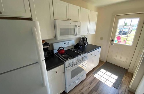 Alburg House | #11 Isle View - Relax, Fish, Sunsets, Beaches, Golfing, Kayaking, A/C, W/D