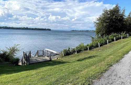 Alburg House | #11 Isle View - Relax, Fish, Sunsets, Beaches, Golfing, Kayaking, A/C, W/D