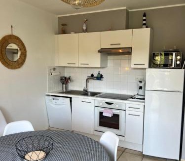 Hardelot-Plage Apartment | 11 Les Pins Penchés