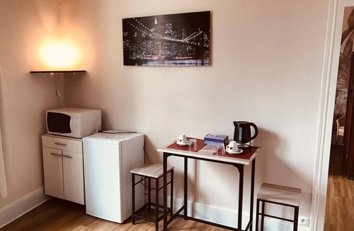 Ecueille Bed & Breakfast | 11/Logement 4 pers sdb privée wifi-cuisine commune