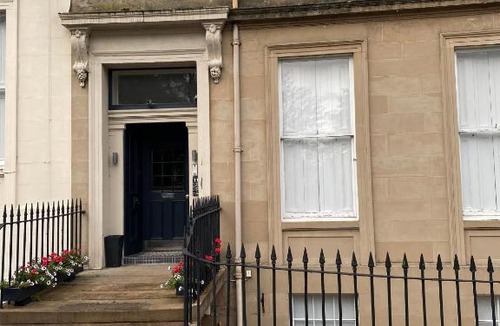 Kelvinbridge Apartment | 11 Lynedoch Crescent