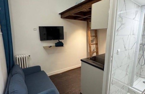 17th Arrondissement Apartment | 11 m² Apartment ∙ 2 guests