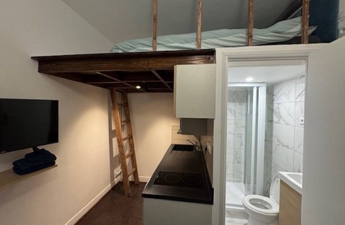 17th Arrondissement Apartment | 11 m² Apartment ∙ 2 guests