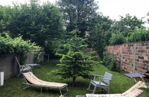 Clamart Bed & Breakfast | 11 m² Bed and breakfast ∙ 3 guests