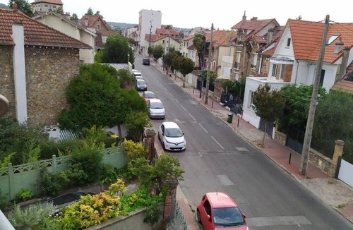 Clamart Bed & Breakfast | 11 m² Bed and breakfast ∙ 3 guests