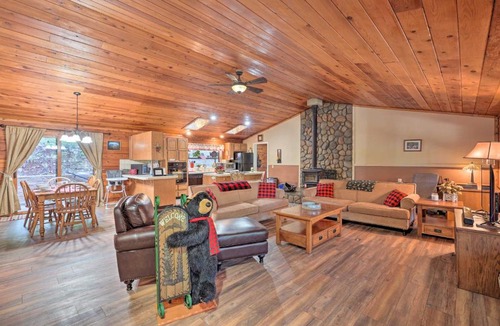 Pollock Pines House | 11 Mi to Apple Hill: Pollock Pines Resort Cabin