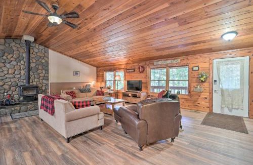 Pollock Pines House | 11 Mi to Apple Hill: Pollock Pines Resort Cabin