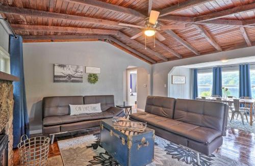 Rockaway Beach House | 11 Mi to Dtwn Branson: Cottage in Rockaway Beach!