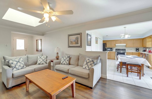 Irving House | 11 Mi to Dtwn Dallas: Charming Home w/Deck & Yard