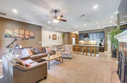 Lubbock House | 11 Mi to Dtwn: Lubbock Home w/Patio, Grill & Yard