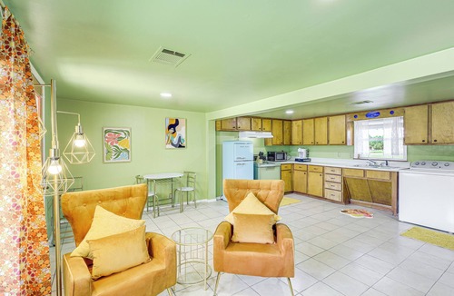 Waco Apartment | 11 Mi to Dtwn Waco: Pet-Friendly Home w/Deck