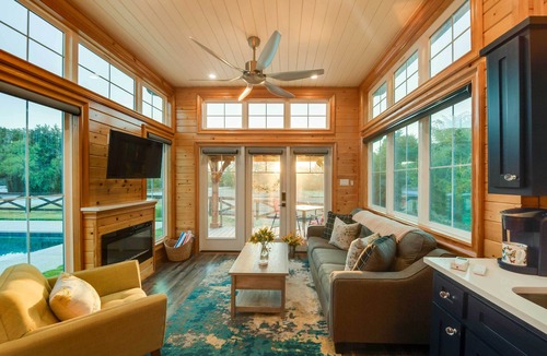 Whitney Cabin | ~ 11 Mi to Lake Whitney: Tree-Lined Cabin w/Deck