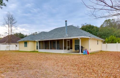 Pooler House | 11 Mi to Savannah! Suburban Home w/Spacious Yard