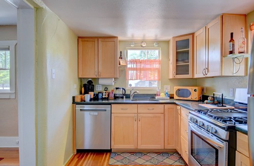 Downtown Albuquerque House | 11 Min Walk to Old Town, Pets+Yard, Remote Workers, 3 BD+2BA