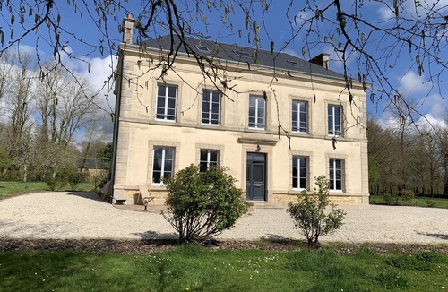 Coulonges-sur-Sarthe House | 11-room, 5-bedroom house (sleeps 9) in the Perche region of France