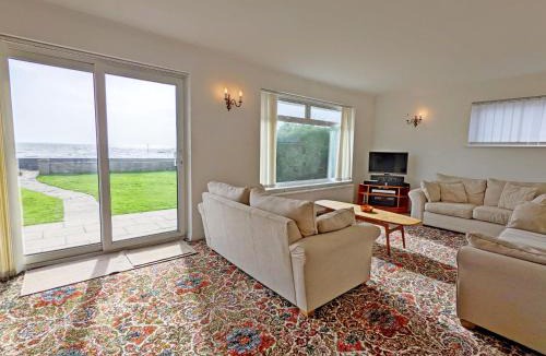 Aldwick House | 11 Shorecroft, Aldwick