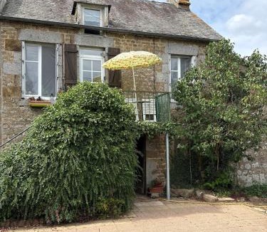 Athis-Val de Rouvre Apartment | 11 Steps Rustic Charming Flat in Normandy