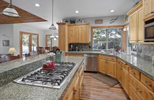 Sunriver House | 11 Vine Maple home