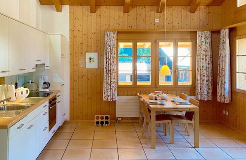 Kandersteg Apartment | 110 m² Apartment ∙ 2 bedrooms ∙ 4 guests