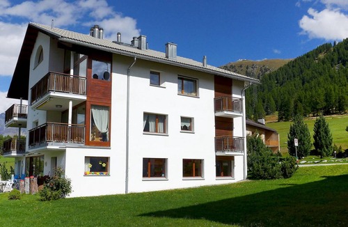 Pontresina Apartment | 110 m² Apartment ∙ 2 bedrooms ∙ 4 guests