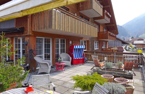 Wilderswil Apartment | 110 m² Apartment ∙ 1 bedroom ∙ 4 guests