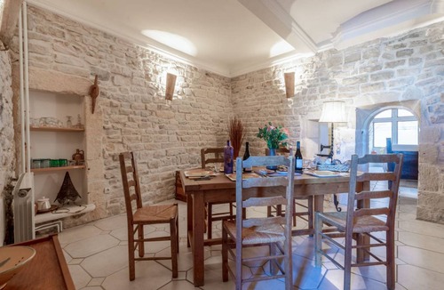 Calvisson Apartment | 110 m² Apartment ∙ 1 bedroom ∙ 5 guests