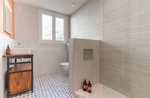 8th Arrondissement House | 110 m² House ∙ 3 bedrooms ∙ 5 guests