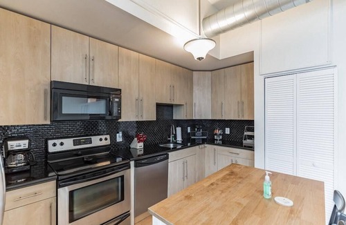 Newbold Apartment | 1100 South Broad Street