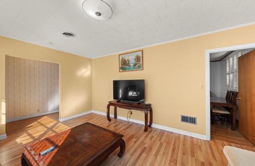 Newberry House | 1105HillCre