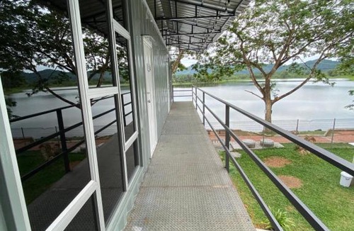 Slim River Hotel | 1108 Carebin Slim River