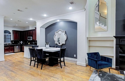 Woodlake - Briar Meadow House | 111 3BR The R&R Uptown Galleria Dream House 127.