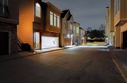 Woodlake - Briar Meadow House | 111 3BR The R&R Uptown Galleria Dream House 127.