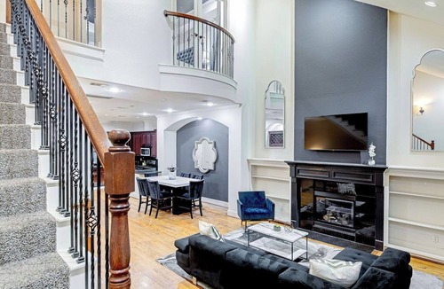 Woodlake - Briar Meadow House | 111 3BR The R&R Uptown Galleria Dream House 127.
