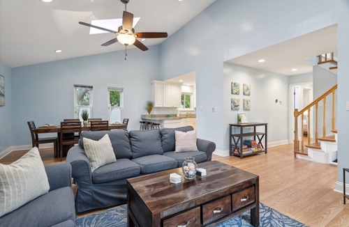 Northeast Virginia Beach Condo | 111 Oasis Virginia Beach Pet Friendly