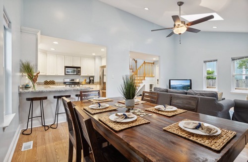 Northeast Virginia Beach Condo | 111 Oasis Virginia Beach Pet Friendly