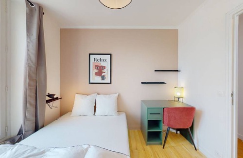 Choisy-le-Roi Resort | 112 m² Private room ∙ 1 bedroom ∙ 2 guests