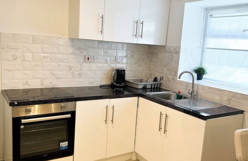 Manchester Apartment | 1124 Manchester Studio Apartments