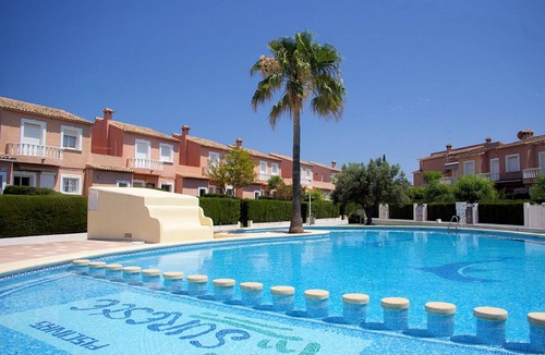 Els Poblets House | 114 Campo Olivar, 502